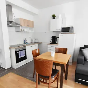 Dorya Am Ring Apartment Cologne